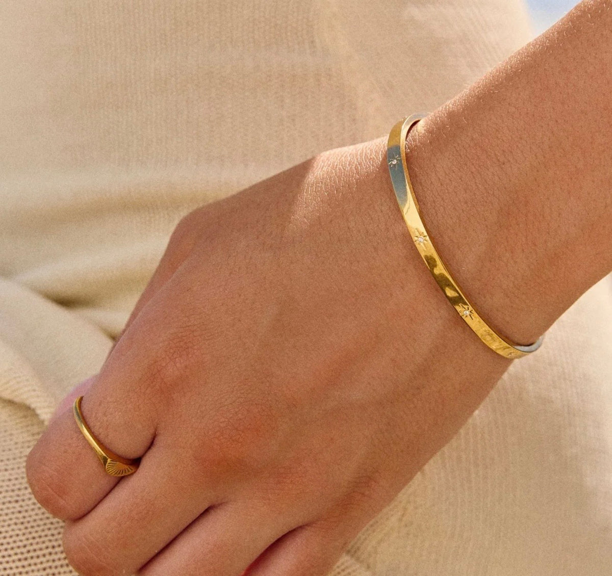 Atolea - Starlight Cuff